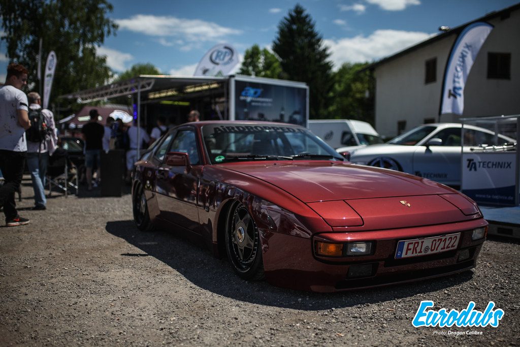 Porsche 944 stanced