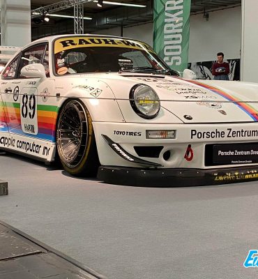 Porsche RWB Apple Computers