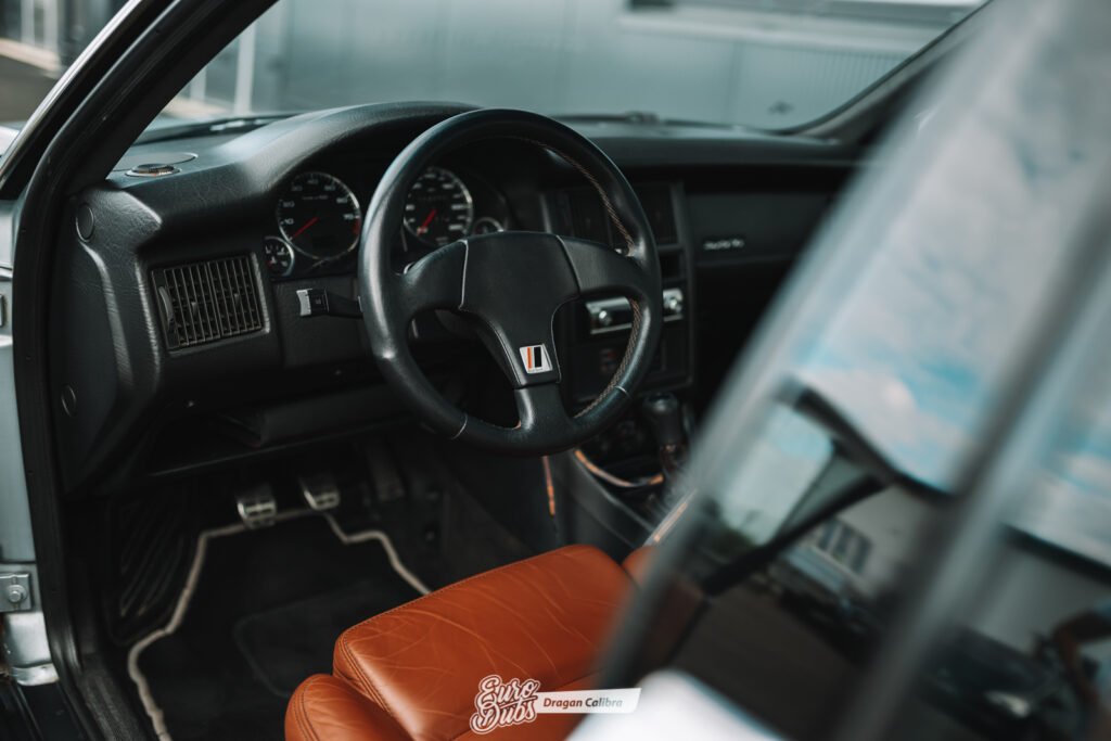Audi S2 Coupe steering wheel